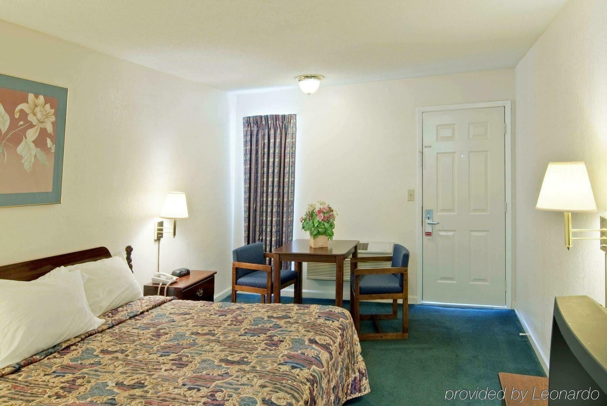Travel Inn Of Buford Szoba fotó